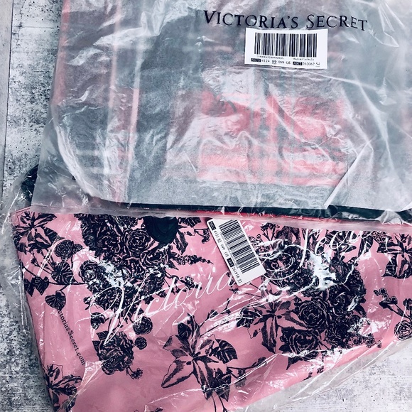 Victoria's Secret Handbags - BRAND NEW Victoria Secret Tote Bags
